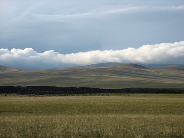 Монголия: Небо, земля, пространство