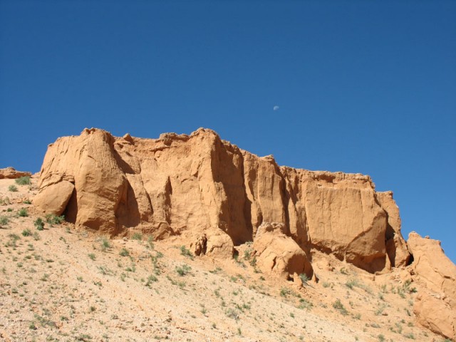 Монголия: Пустыня Гоби: Баянзаг - место, где нашли первых динозавров