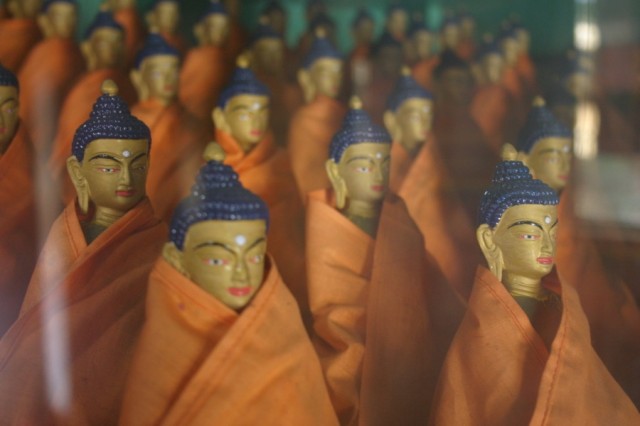 Клонированные будды. Варанаси