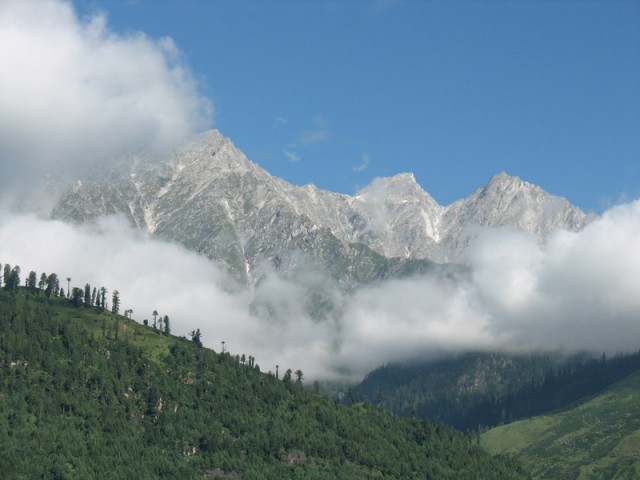 Облака и Гималаи