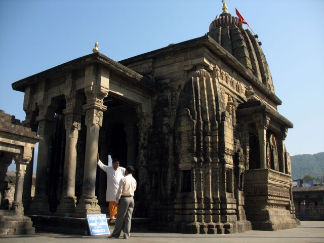 Храм Шивы в Беджнате