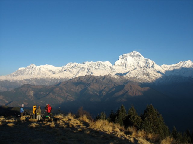 Пун Хилл, Гималаи на рассвете