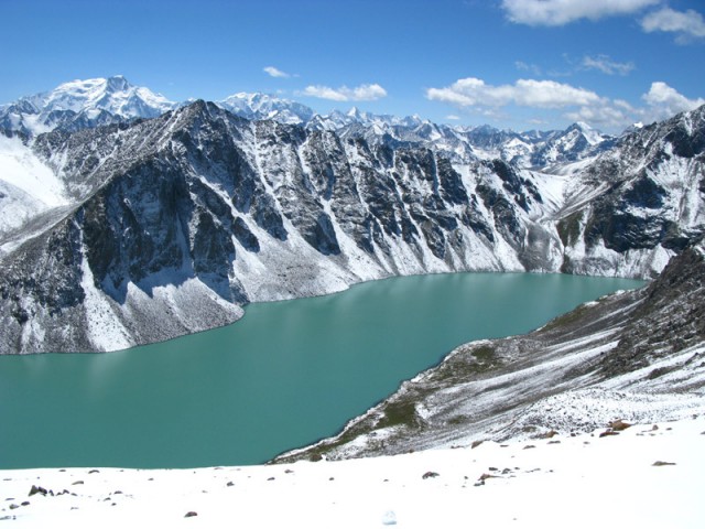 Озеро Ала-Кель с перевала