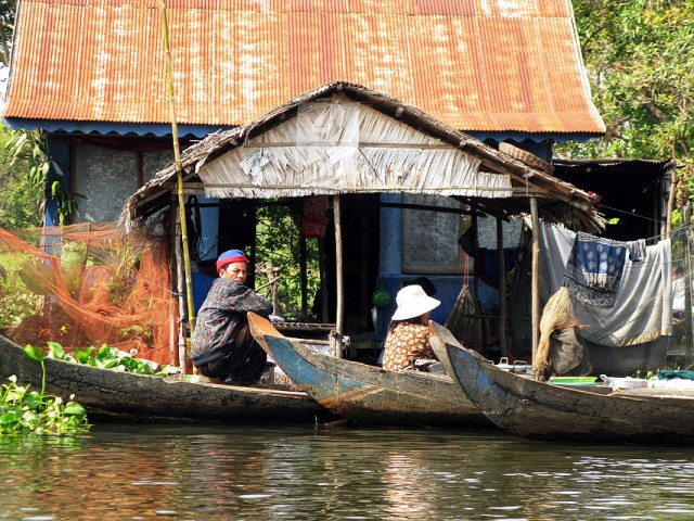 Путешествие на лодке из Сием Риепа в Баттамбанг