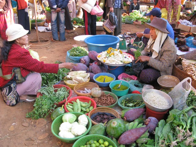 Рынок в Банлунге, провинция Ратанакири, Камбоджа