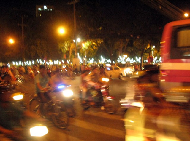 Безумный Сайгон Безумный Сайгон