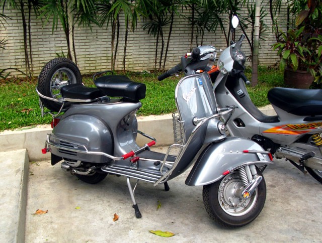 Vespa,  