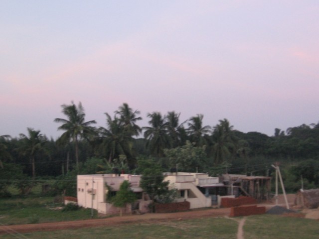 Соседский дом. Типичный для  юга Индии