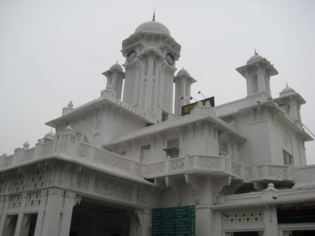  Hyde's railway station