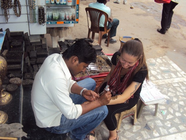 main bazaar, mehendi