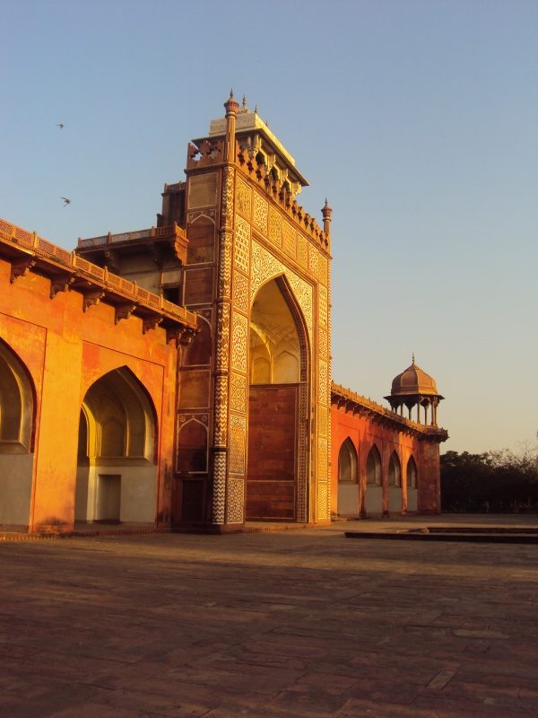 Akbar's tomb (sunrise)