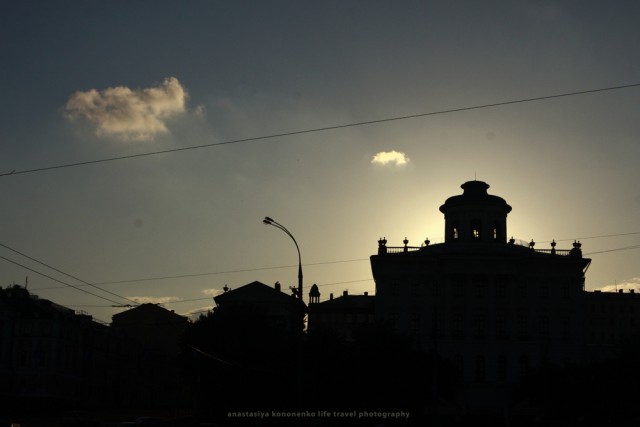 "Интересней всего в этом вранье то, что это вранье ..." "Интересней всего в этом вранье то, что это вранье ..."