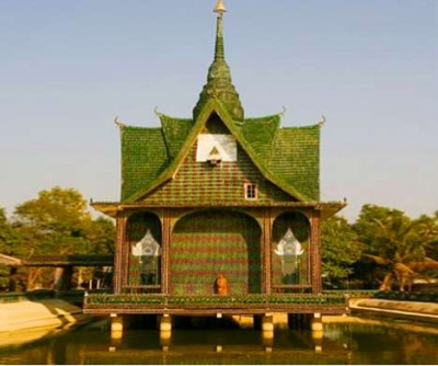 Wat Pa Maha Chedio Kaew temple in Bangkok
