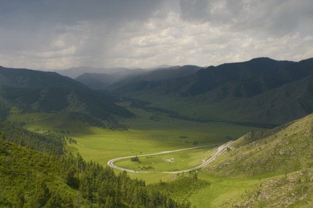 Вид с перевала Чике-таман по дороге в Акташ