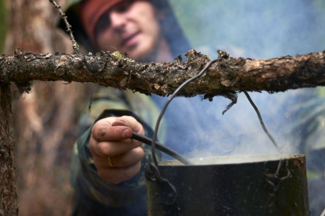 Витя кашеварит Витя кашеварит