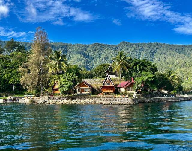 �������