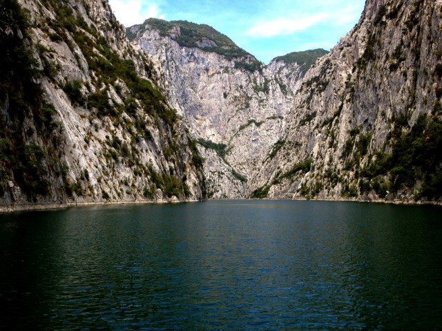 Komani Lake 10