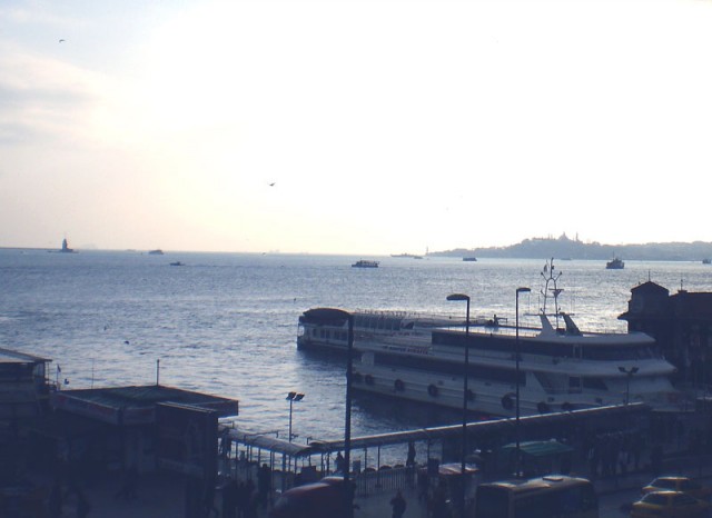 Вид с террасы на Босфор