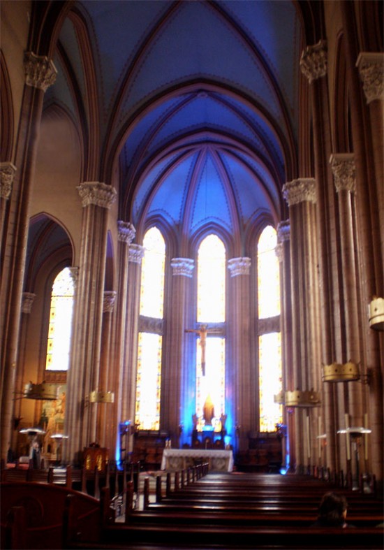 Внутри церкви Св. Антония