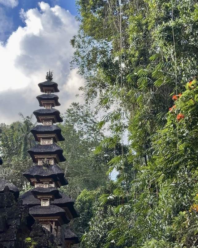 ���� Gunung Lebah