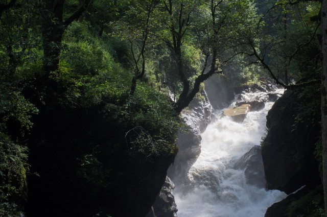 Водопад на реке Парвати
