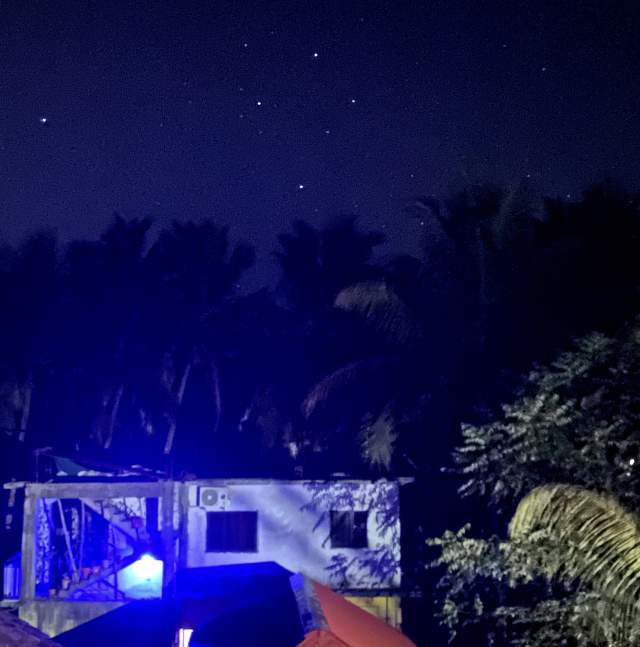 Южный крест видно Южный крест видно