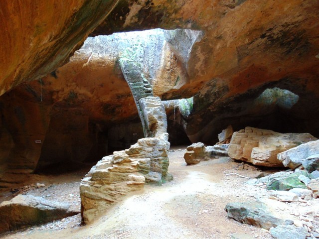 Пещеры Найда
