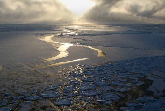 замерзающий Байкал