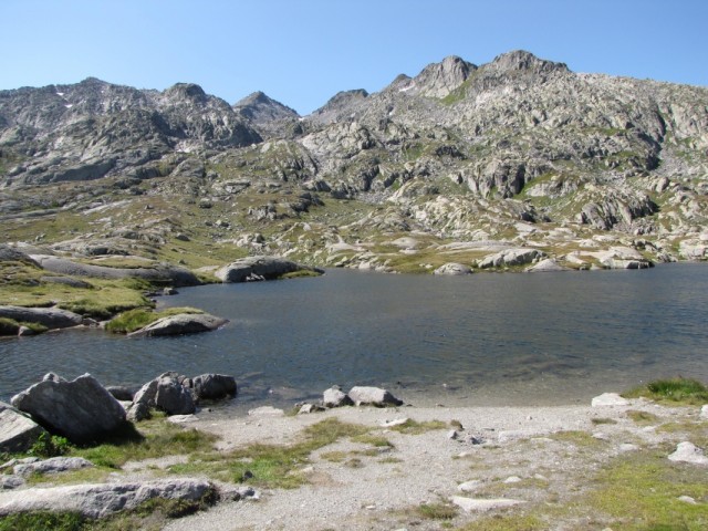 Щвейцария, озерцо на перевале