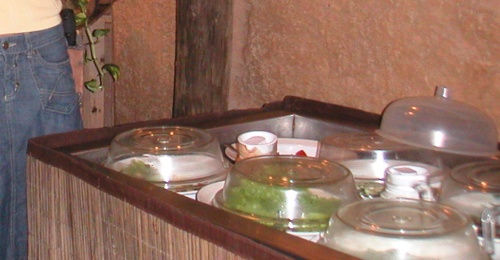 Отель Mount Lavinia. Рыбный ресторан.Салаты на выбор. Можно брать сколько захочешь, если оплатил. Отель Mount Lavinia. Рыбный ресторан.Салаты на выбор. Можно брать сколько захочешь, если оплатил.