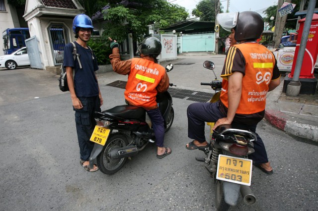 Мототаксисты и Аджей Мототаксисты и Аджей