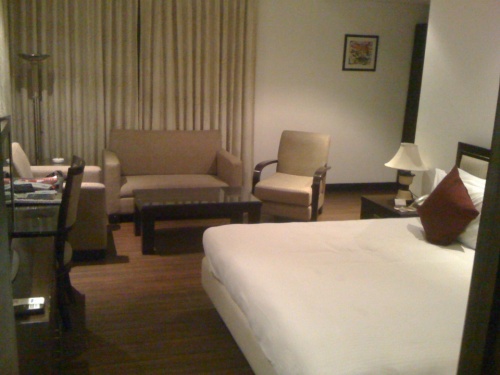 Номер за 4000 рупий. Номер за 4000 рупий.