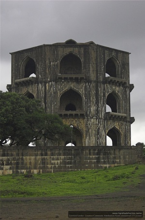 Ahmednagar - Tomb - Salabat Khan II