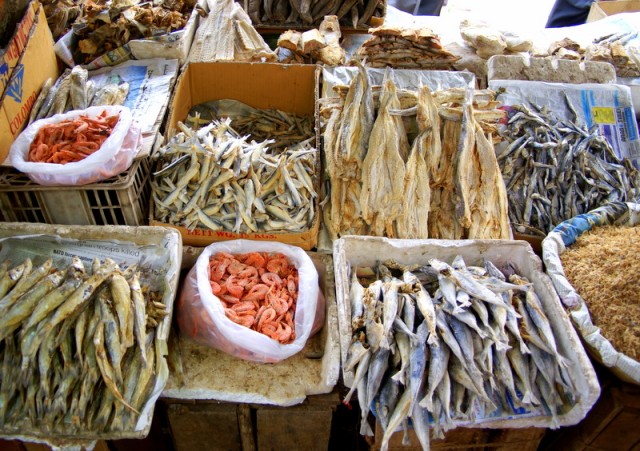 Креветки и 20 сортов сушеной рыбы