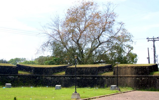 Форт был построен голландцами в 1640 году