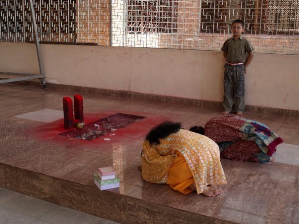 puja in Dhakeshwari temple
