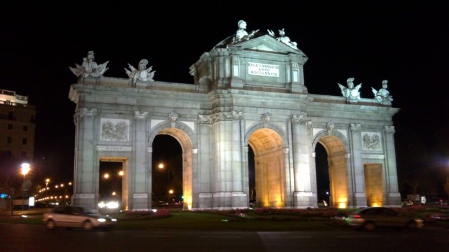 Puerta de Alcala,    