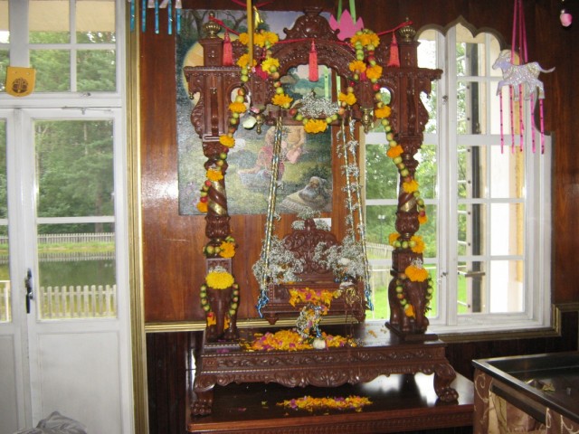 Качели Божеств Качели Божеств