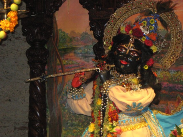 Шри Гиридхари Шри Гиридхари