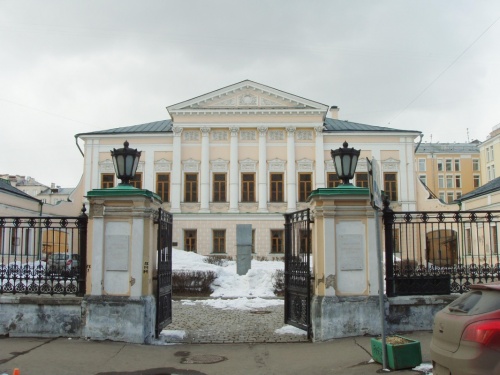  . ..    .  15  1900 ,       .