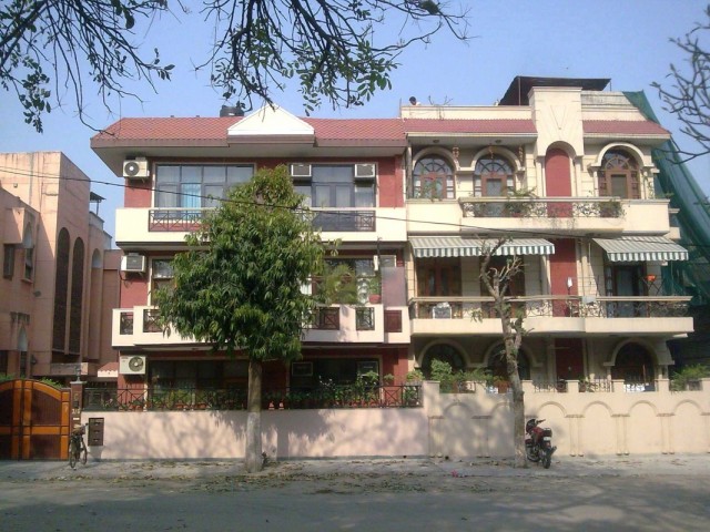 Safdarjang Enclave 2