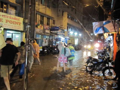 нечастый февральский дождь в Мадураи, а в июле ежедневный, оно Вам надо? нечастый февральский дождь в Мадураи, а в июле ежедневный, оно Вам надо?