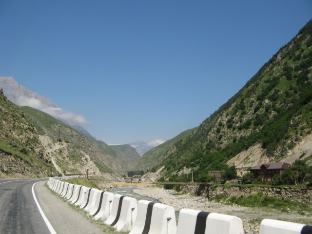 Алагирское ущелье. Трасса Р297 - Часть Транскавказской автомагистрали