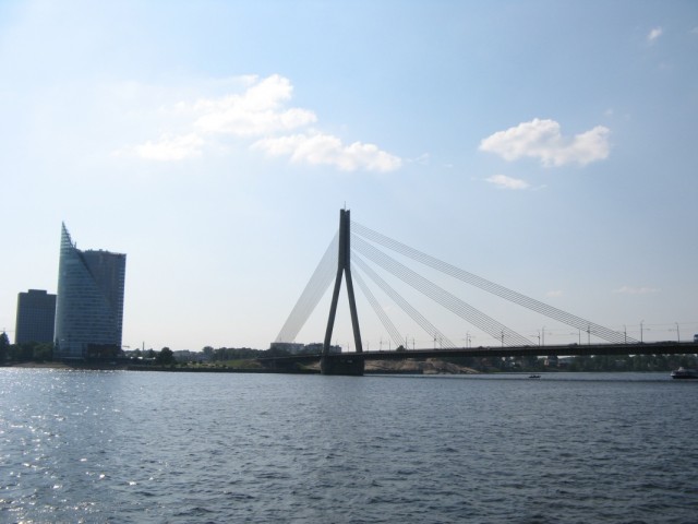 К мосту К мосту