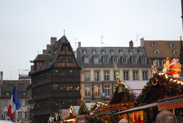 March&#233; de No&#235;l  3