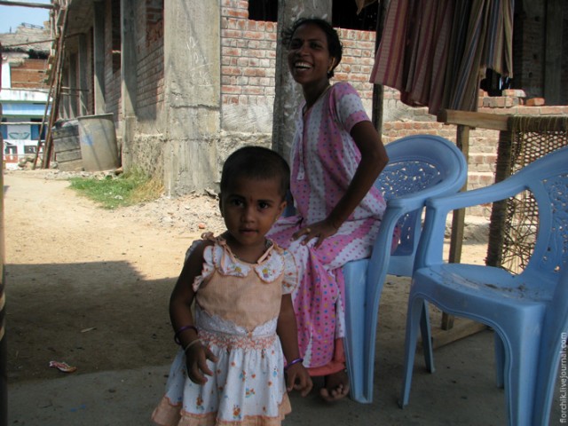      2004,        -     .