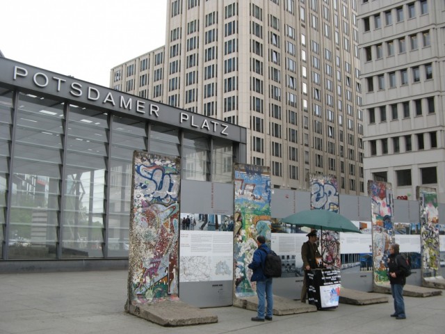     ( ,  Sturmabteilung!)          