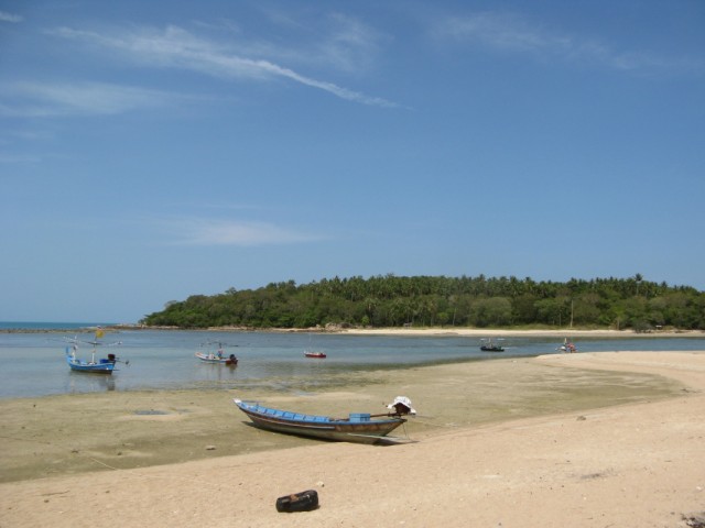 Пляж Лаем Хин Нго и островок Ко Мат Ланг
