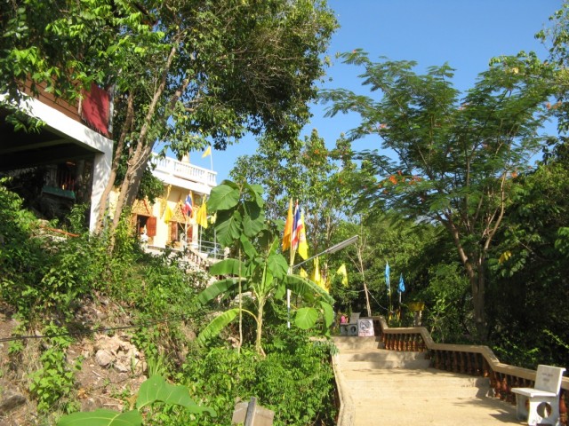 Кхао Хуа Йук. Дорога к храму