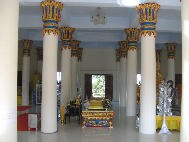 Кхао Хуа Йук. Внутренний зал